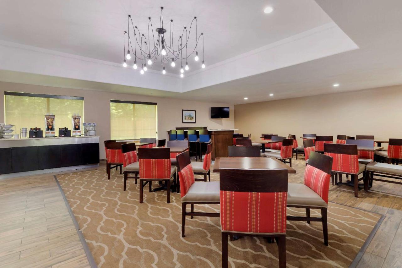 Comfort Inn & Suites Near Six Flags & Medical Center San Antonio Exteriér fotografie