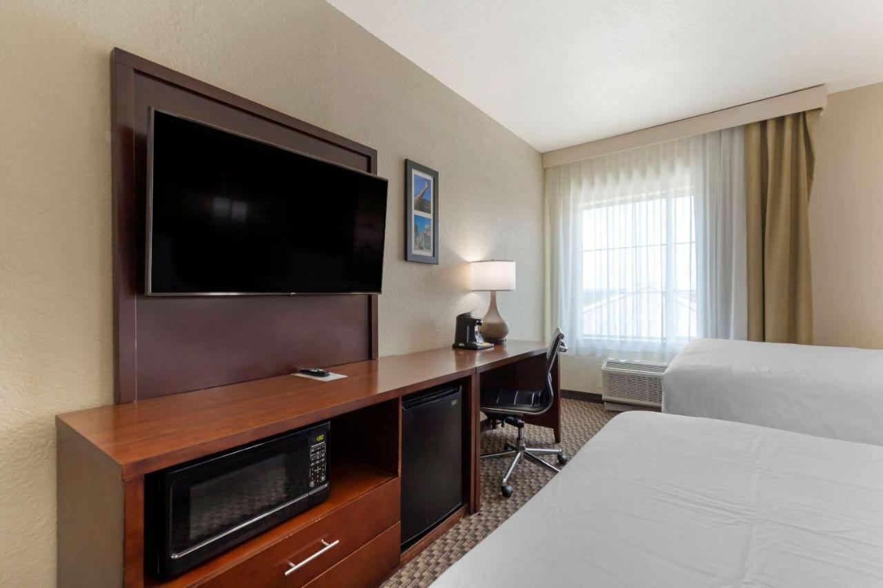 Comfort Inn & Suites Near Six Flags & Medical Center San Antonio Exteriér fotografie