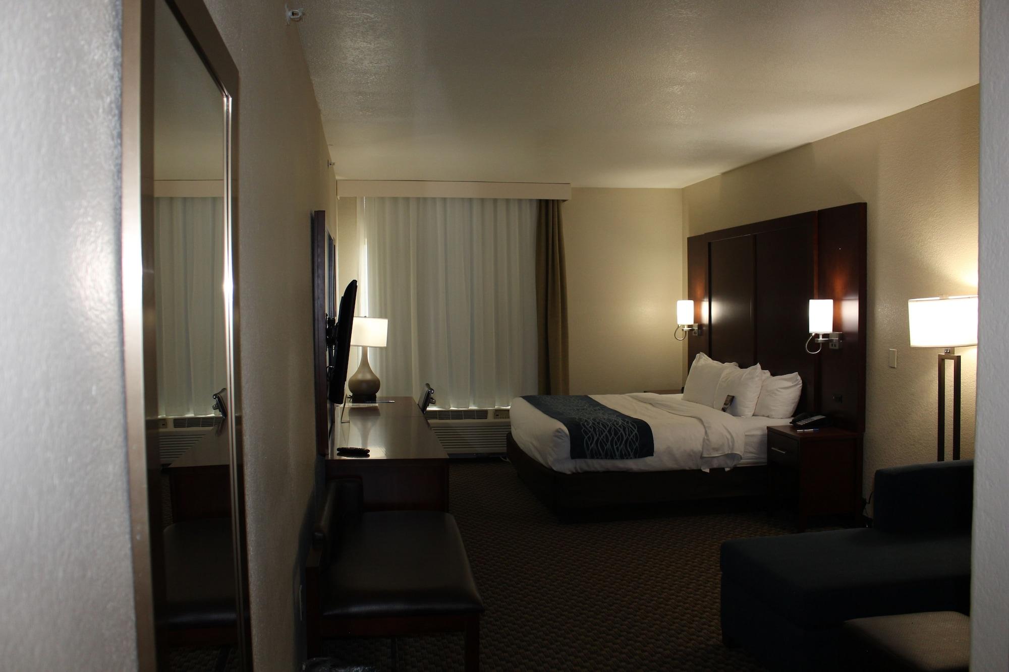 Comfort Inn & Suites Near Six Flags & Medical Center San Antonio Exteriér fotografie