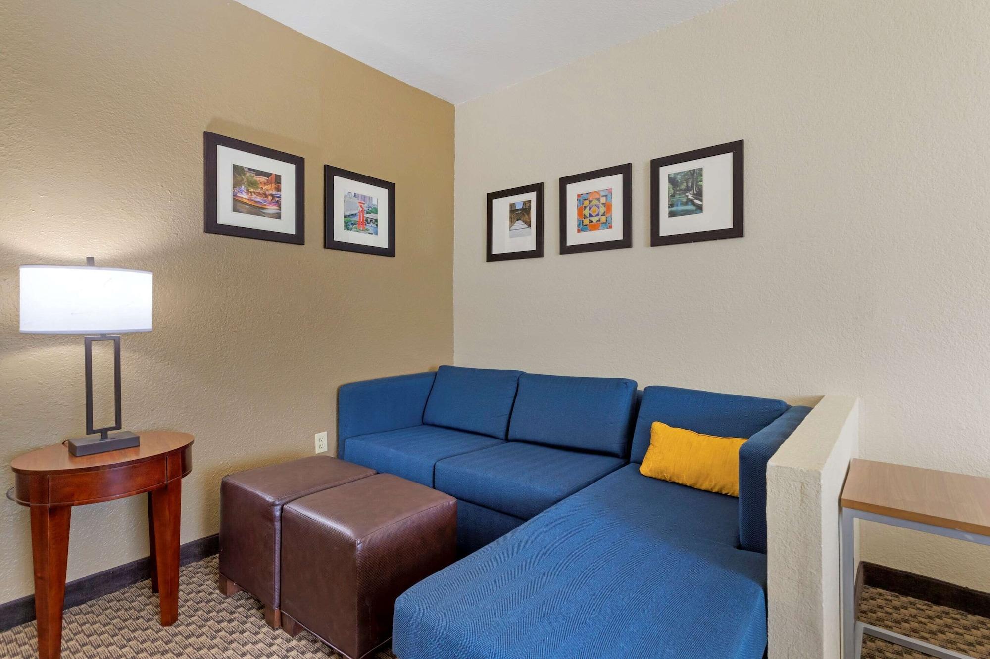 Comfort Inn & Suites Near Six Flags & Medical Center San Antonio Exteriér fotografie