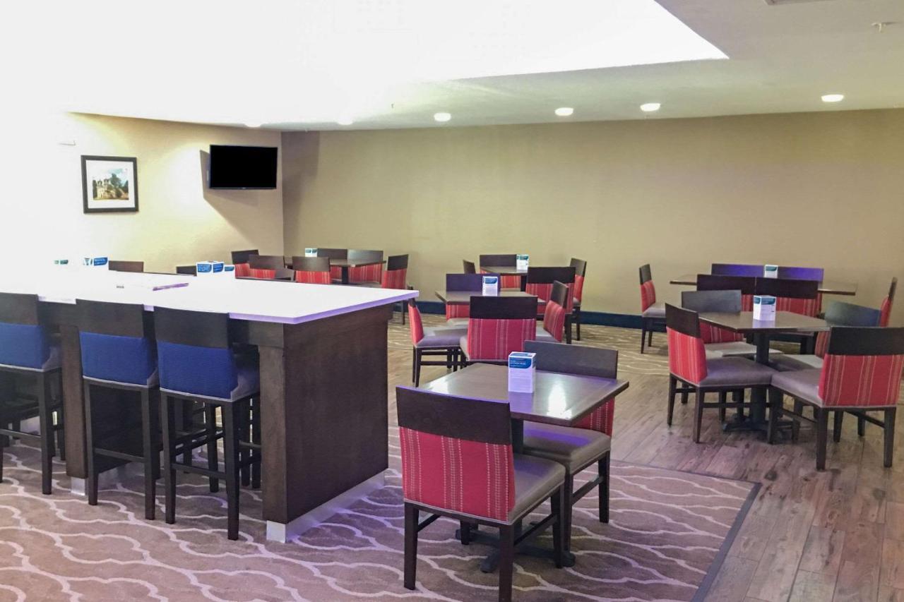 Comfort Inn & Suites Near Six Flags & Medical Center San Antonio Exteriér fotografie